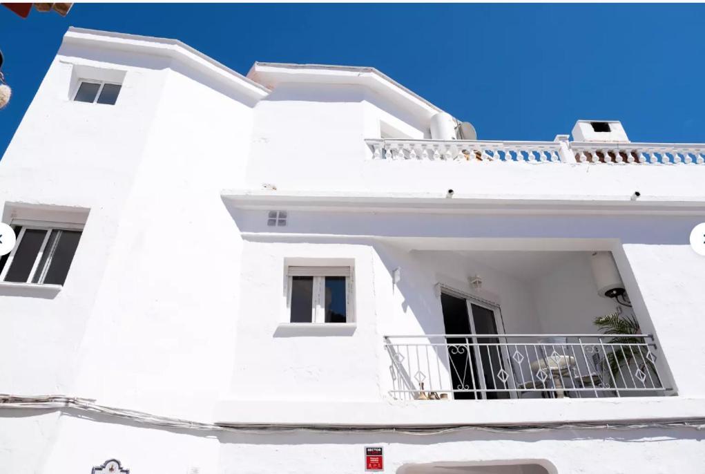 Apartamentos Lolitalola Holidays サロブレーニャ エクステリア 写真